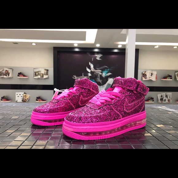 Women’s Nike Air Force’s - Picture 3 of 8